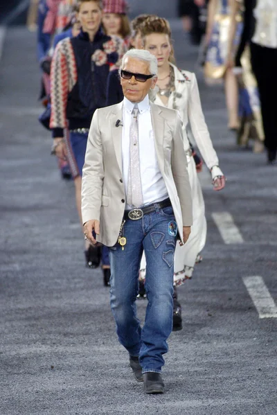 Look 70